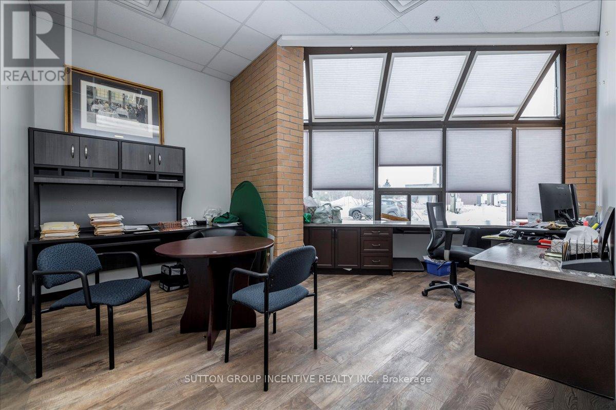 24 & 25 - 11 Patterson Road, Barrie, Ontario  L4N 7W5 - Photo 9 - S12670086