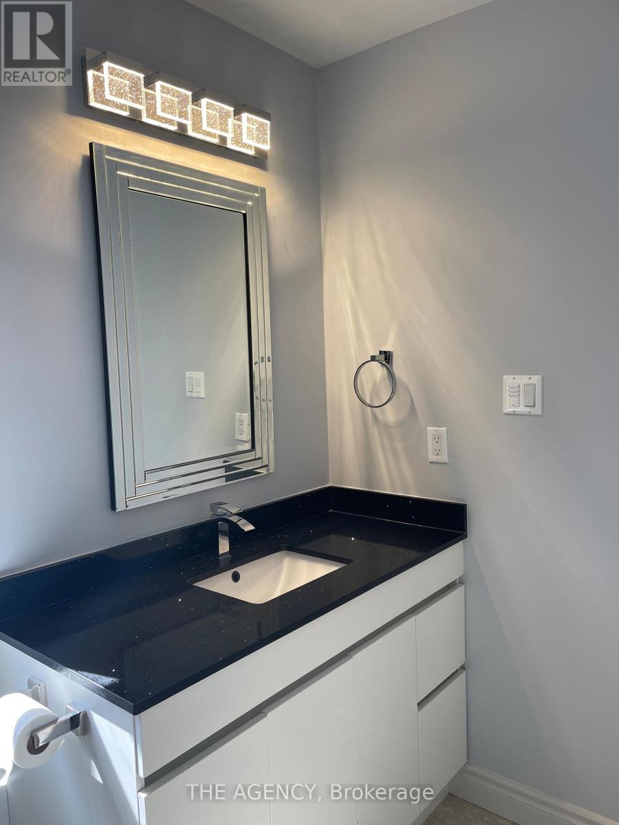 9031 Yonge Street, Richmond Hill, Ontario  L4C 0L2 - Photo 14 - N12664732