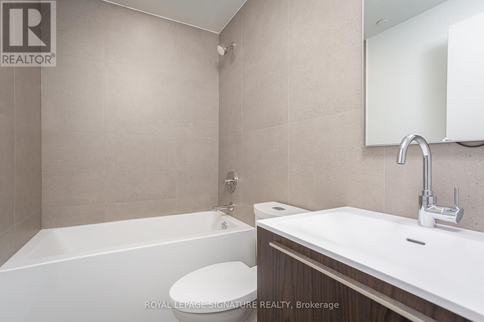 204 - 2720 Dundas Street W, Toronto, Ontario  M6P 1Y2 - Photo 6 - W12668732