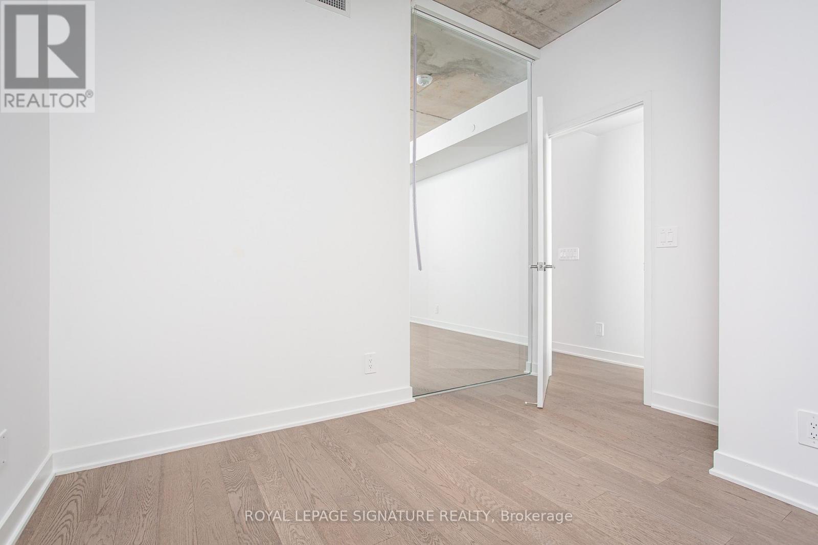 204 - 2720 Dundas Street W, Toronto, Ontario  M6P 1Y2 - Photo 5 - W12668732