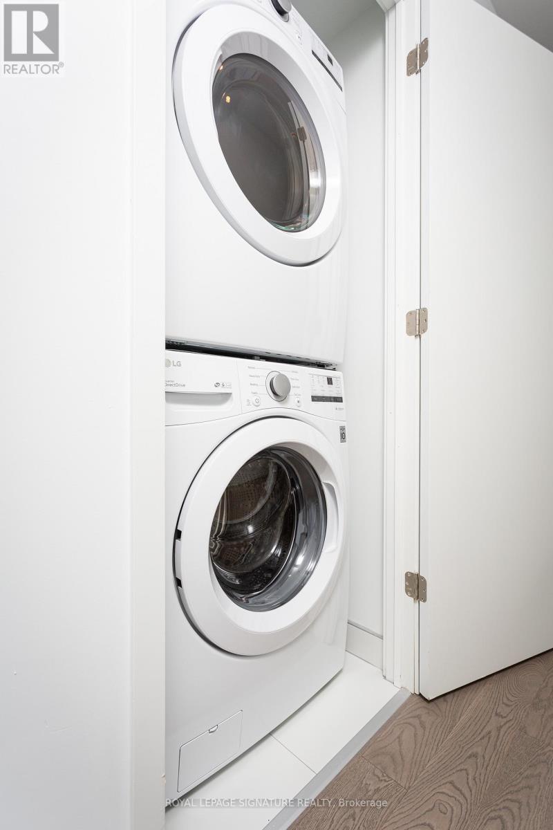 204 - 2720 Dundas Street W, Toronto, Ontario  M6P 1Y2 - Photo 7 - W12668732