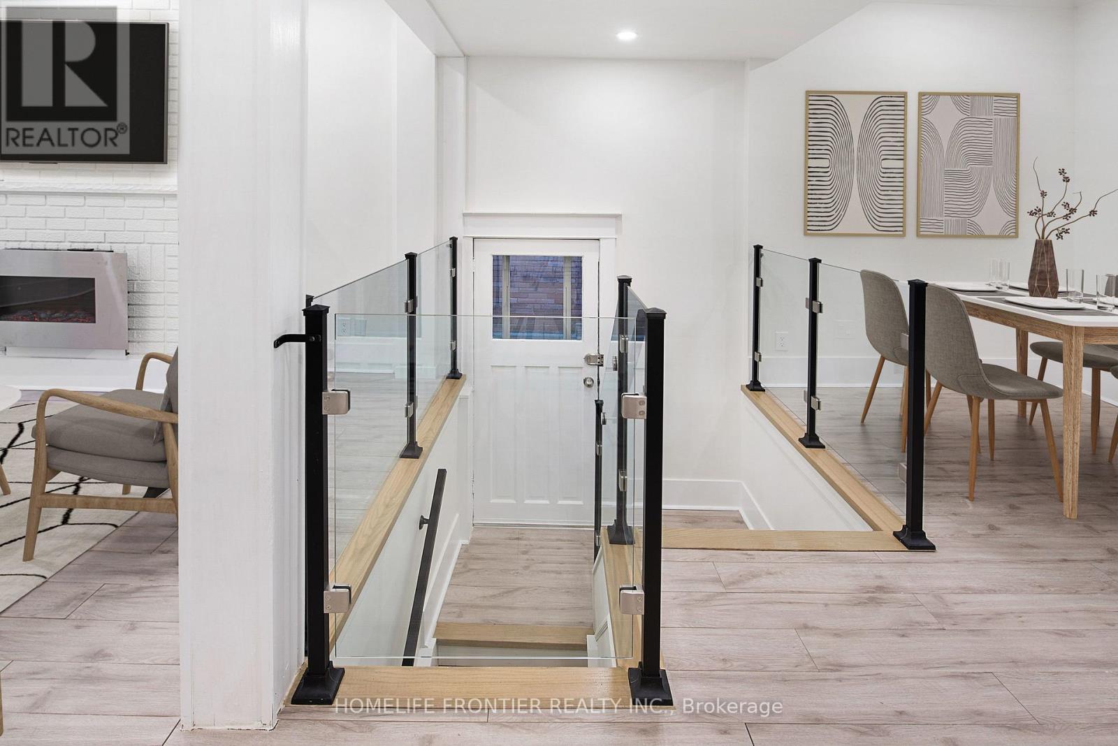 Lower #a - 46 Cowan Avenue, Toronto, Ontario  M6K 2N4 - Photo 15 - W12670084