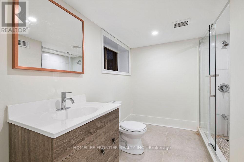 Lower #a - 46 Cowan Avenue, Toronto, Ontario  M6K 2N4 - Photo 19 - W12670084