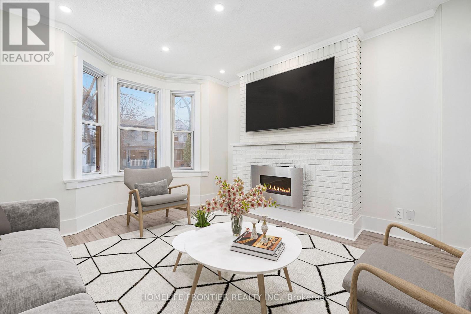 Lower #a - 46 Cowan Avenue, Toronto, Ontario  M6K 2N4 - Photo 8 - W12670084