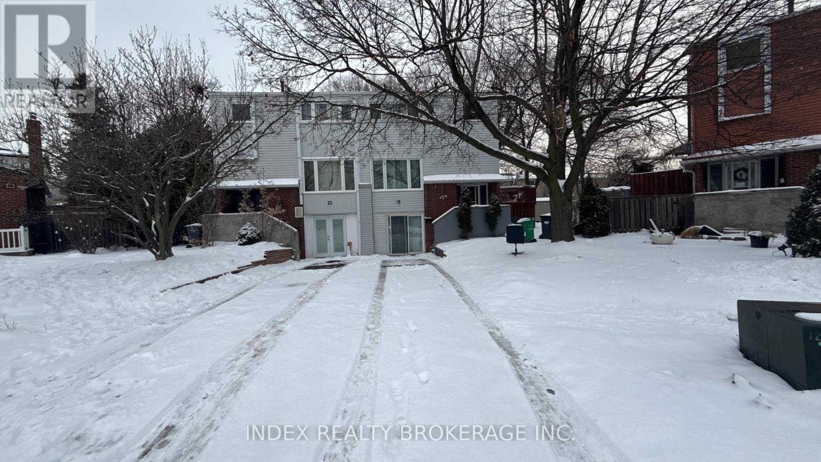 10 LYNWOOD COURT, Brampton, Ontario