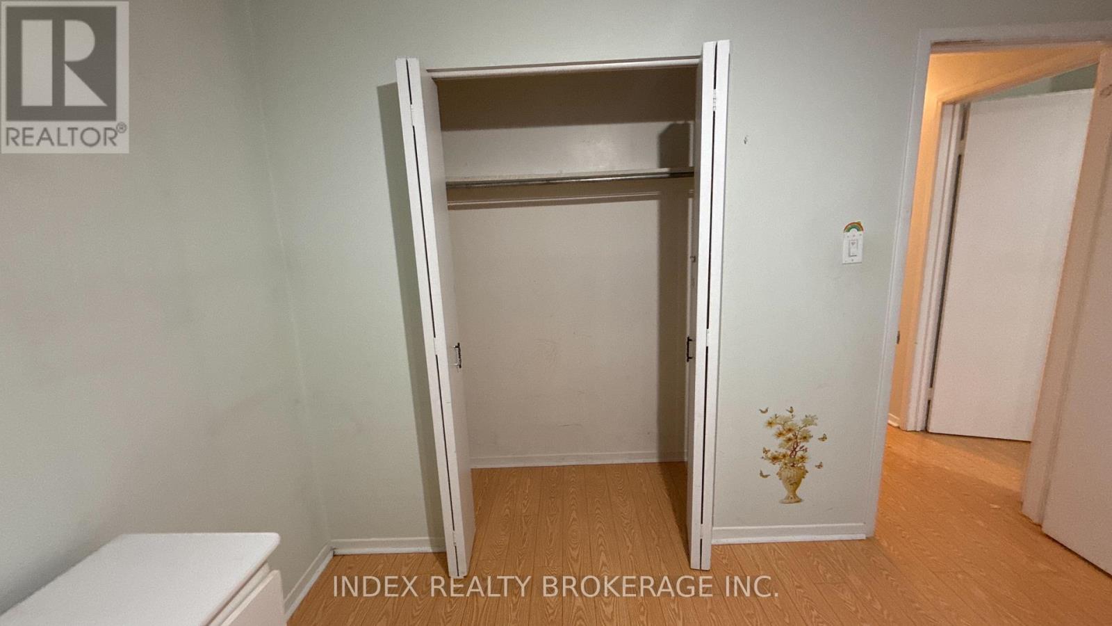 10 Lynwood Court, Brampton, Ontario  L6V 2X4 - Photo 14 - W12670088