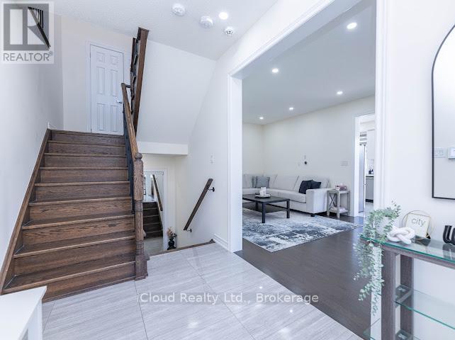 3 Novice Drive, Brampton, Ontario  L7A 0G1 - Photo 4 - W12670098