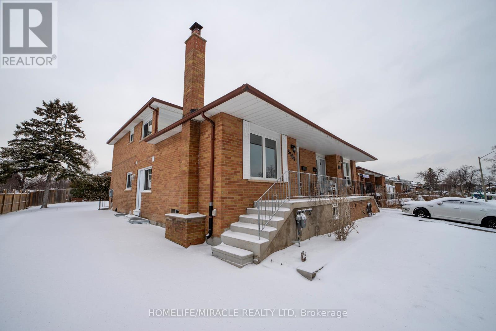 3309 Jolliffe Avenue, Mississauga, Ontario  L4T 1V6 - Photo 3 - W12670100