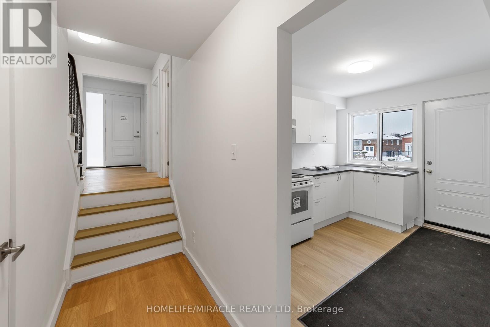 3309 Jolliffe Avenue, Mississauga, Ontario  L4T 1V6 - Photo 9 - W12670100