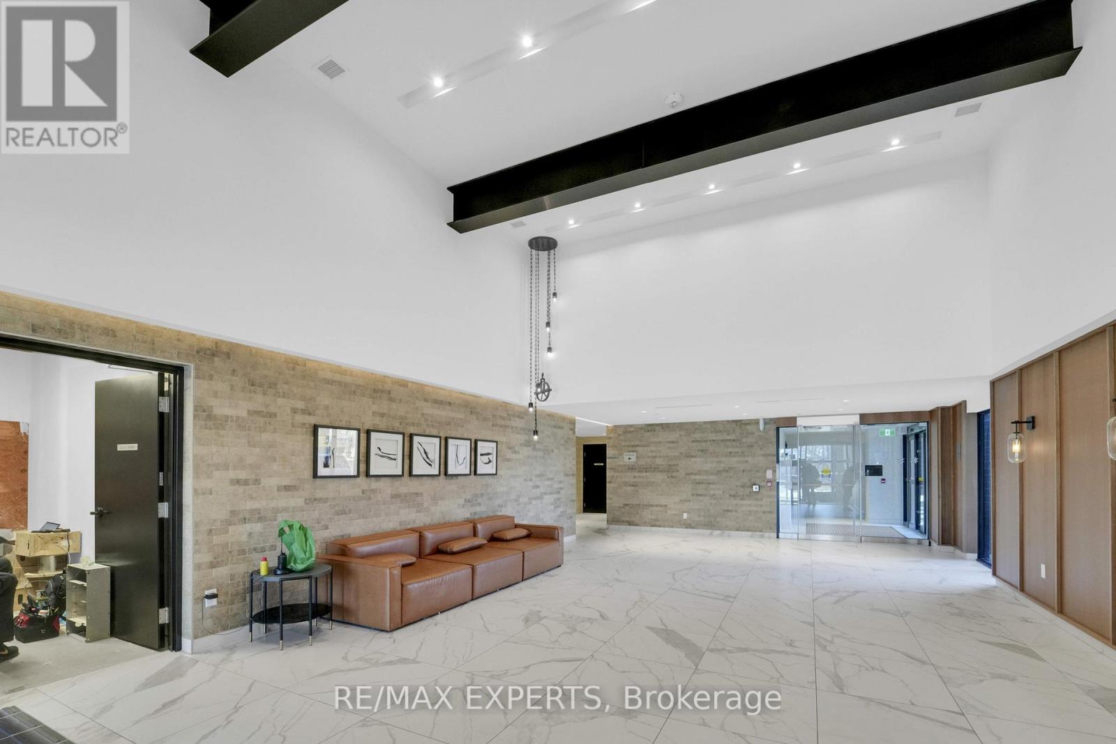 811 - 2300 St Clair Avenue W, Toronto, Ontario  M6N 1K8 - Photo 22 - W12670106