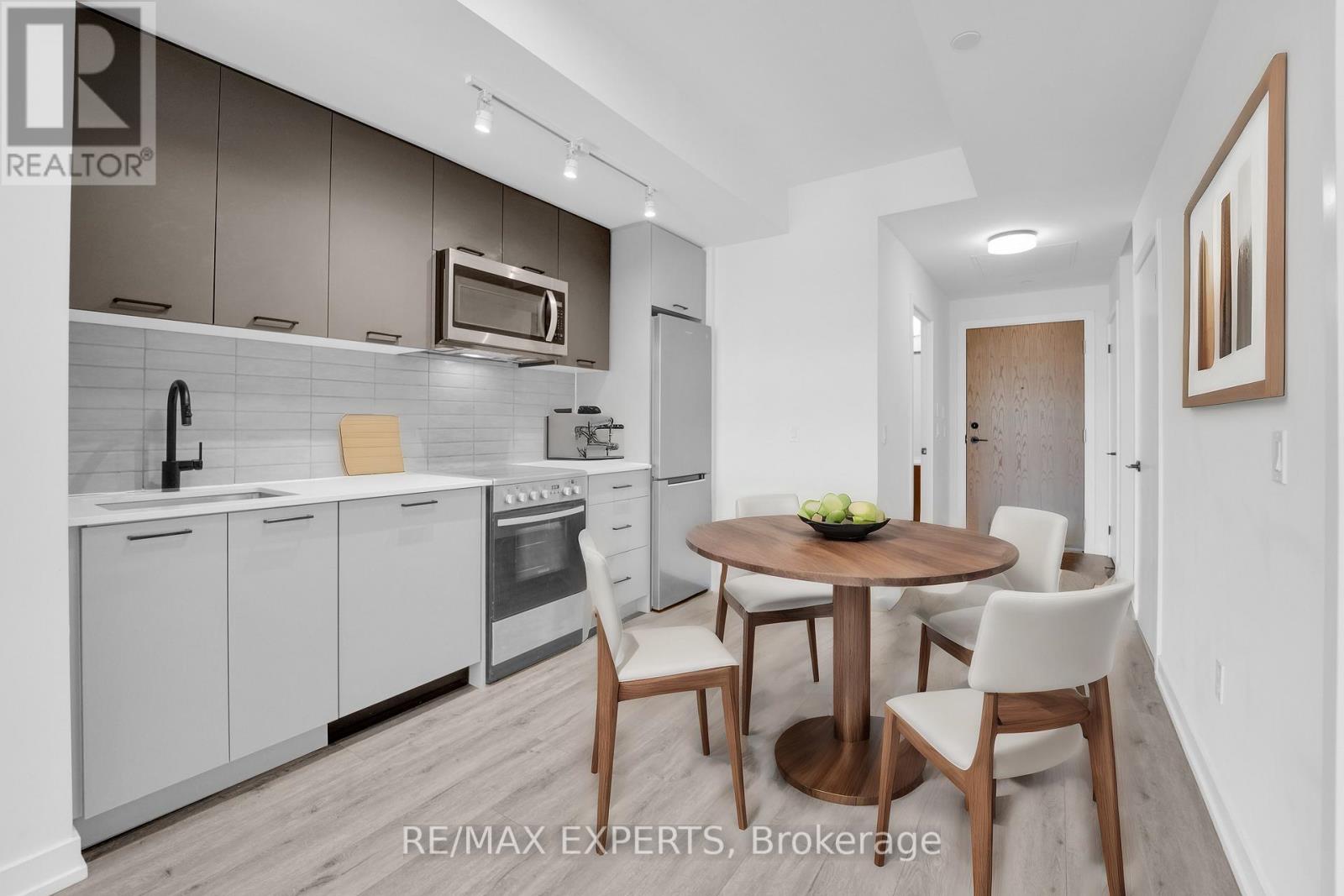 811 - 2300 St Clair Avenue W, Toronto, Ontario  M6N 1K8 - Photo 39 - W12670106