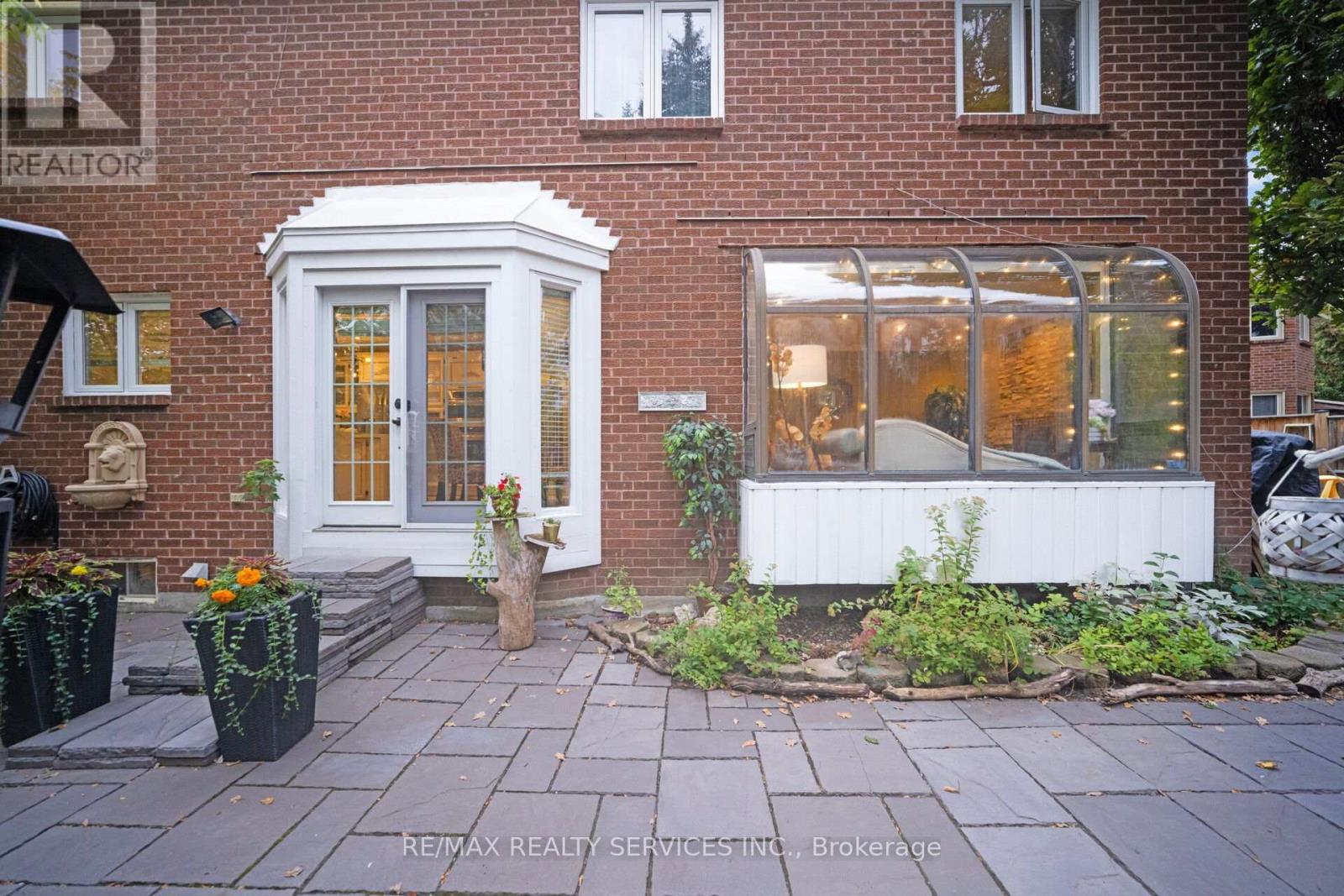 74 Leeward Drive N, Brampton, Ontario  L6S 5V8 - Photo 48 - W12670108