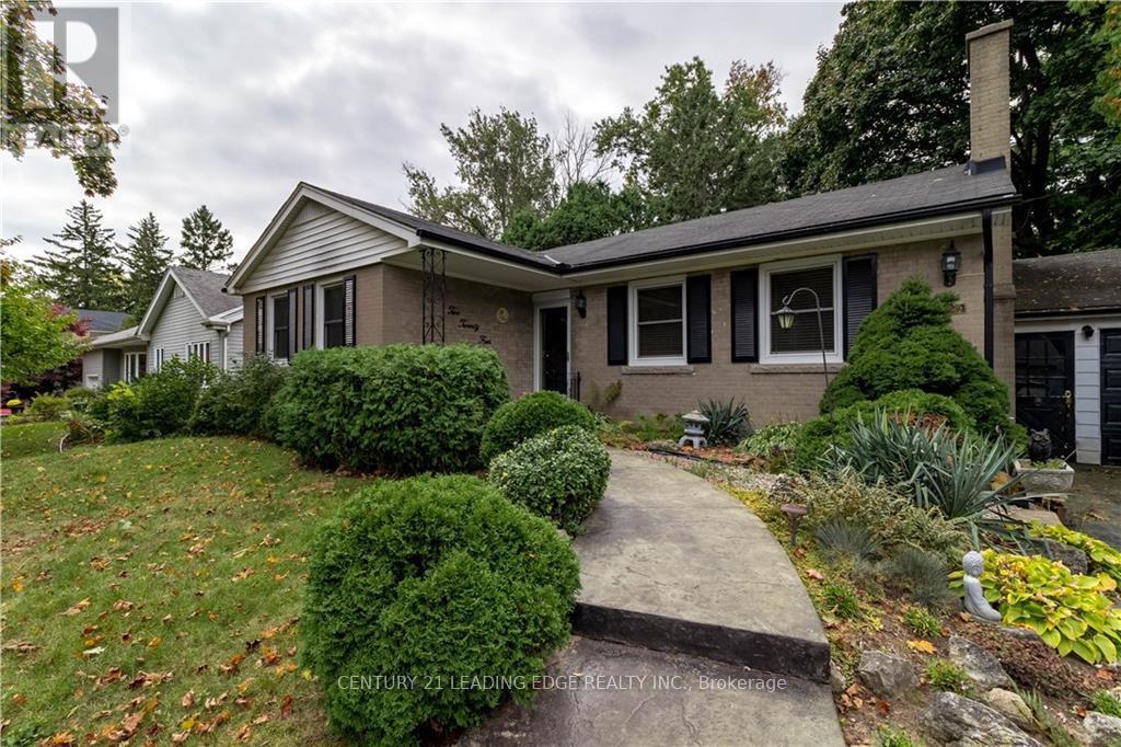 224 POPLAR DRIVE, Burlington, Ontario