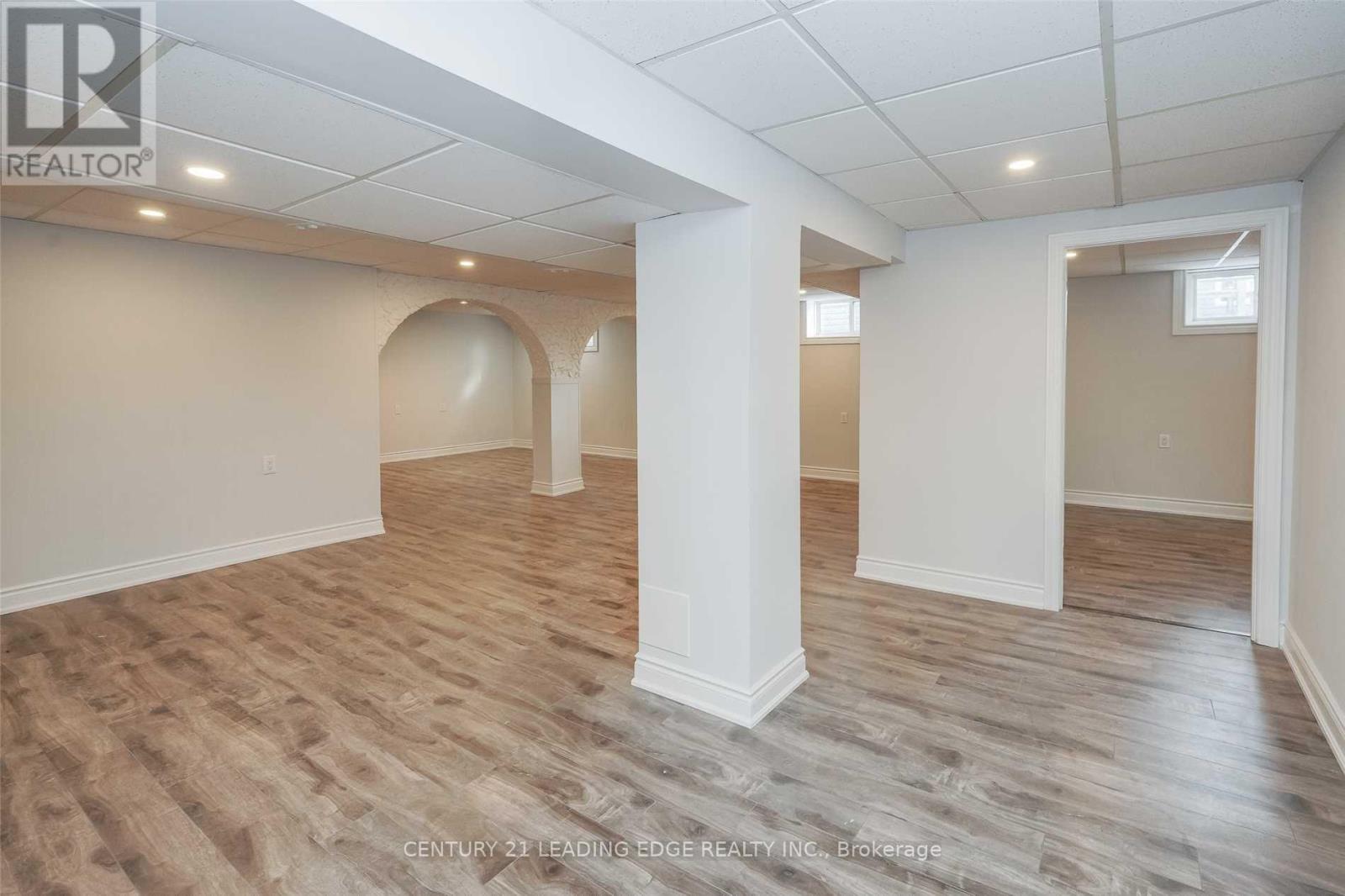 224 Poplar Drive, Burlington, Ontario  L7L 2N4 - Photo 16 - W12670114