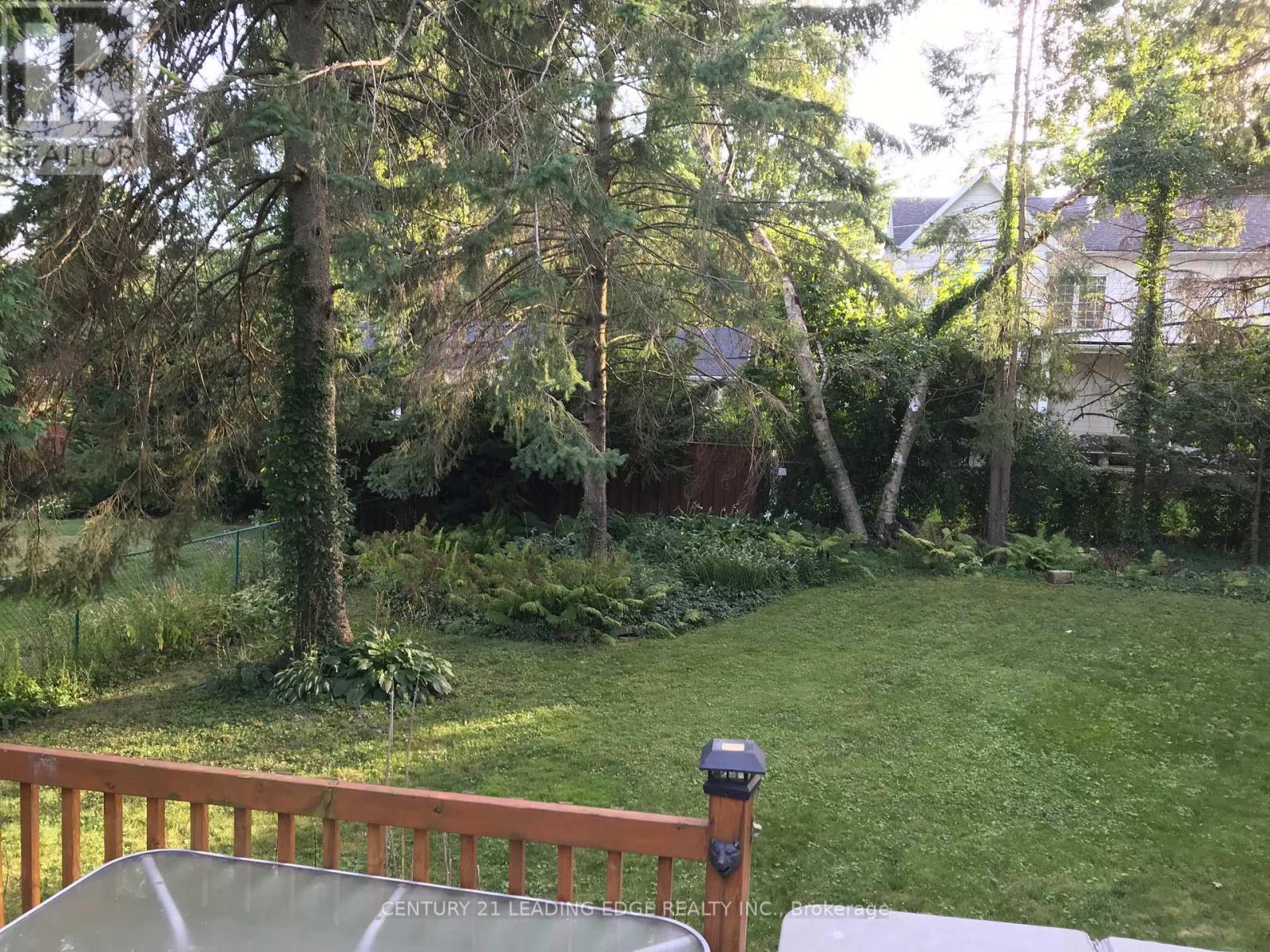 224 Poplar Drive, Burlington, Ontario  L7L 2N4 - Photo 21 - W12670114