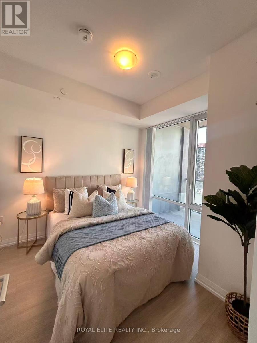 2718 - 50 Dunfield Avenue, Toronto, Ontario  M4S 0E4 - Photo 10 - C12669524