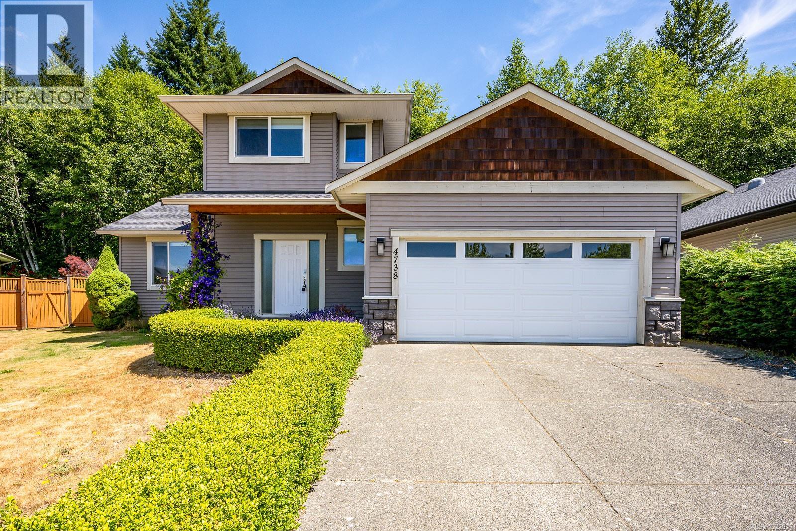 4738 Cruickshank Pl, Courtenay, British Columbia