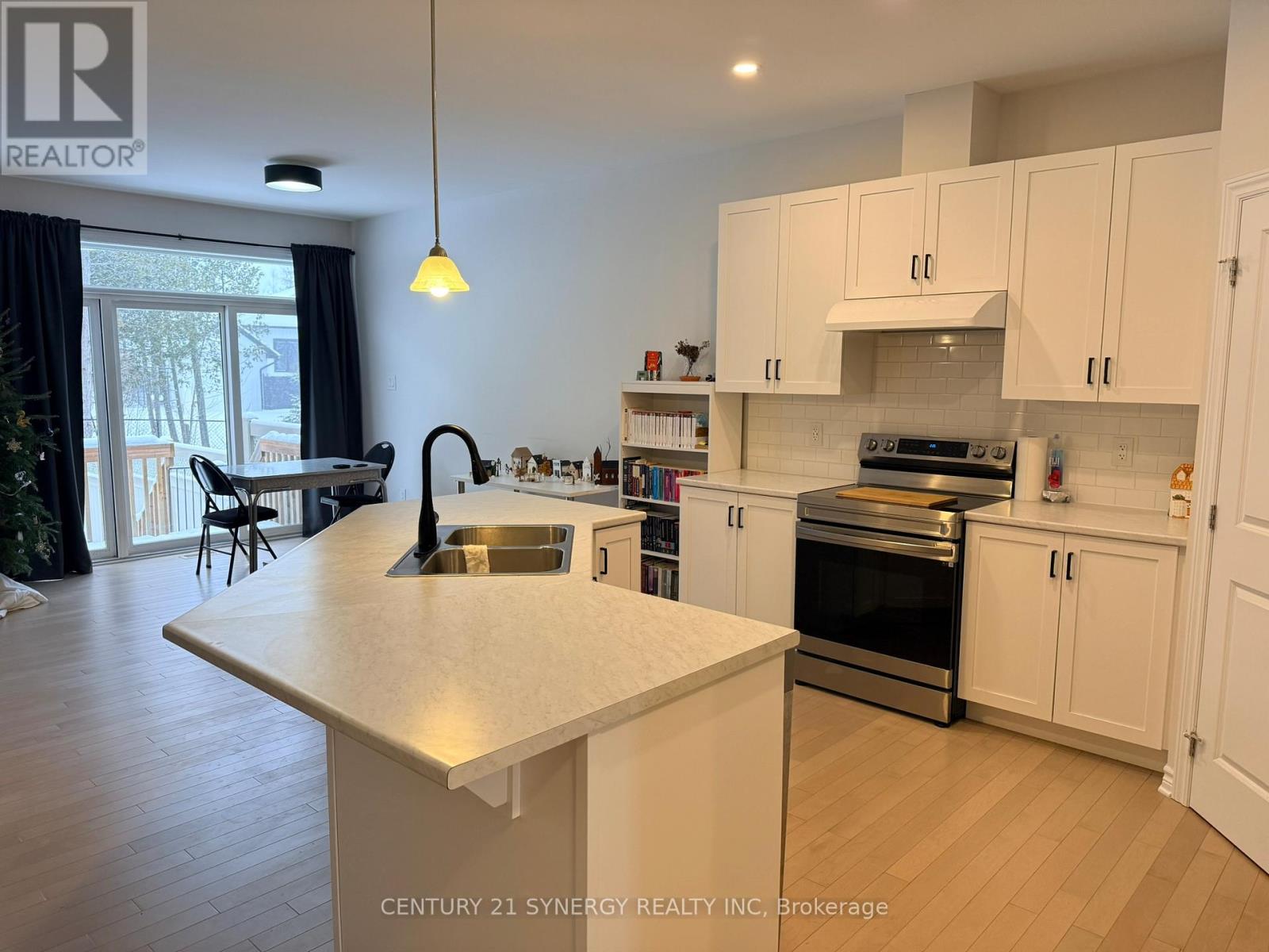 247 Blackhorse Drive, North Grenville, Ontario  K0G 1J0 - Photo 4 - X12670134