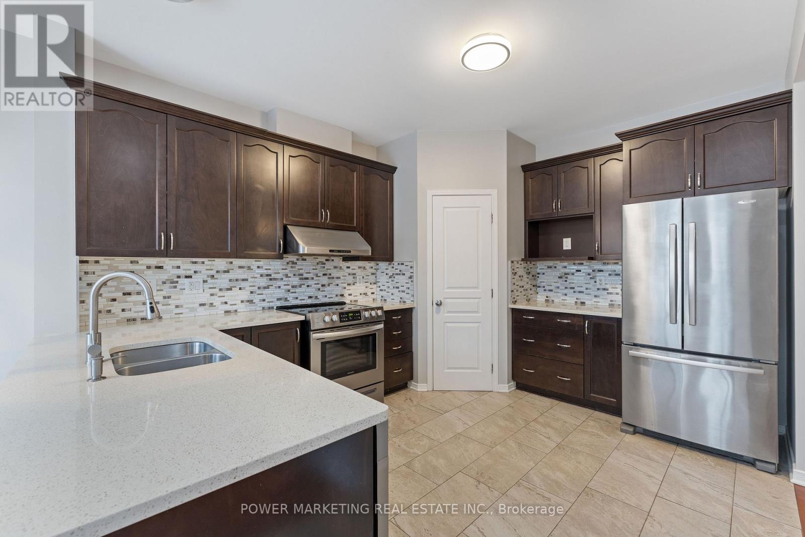 224 Harthill Way, Ottawa, Ontario  K2J 0P2 - Photo 8 - X12670144