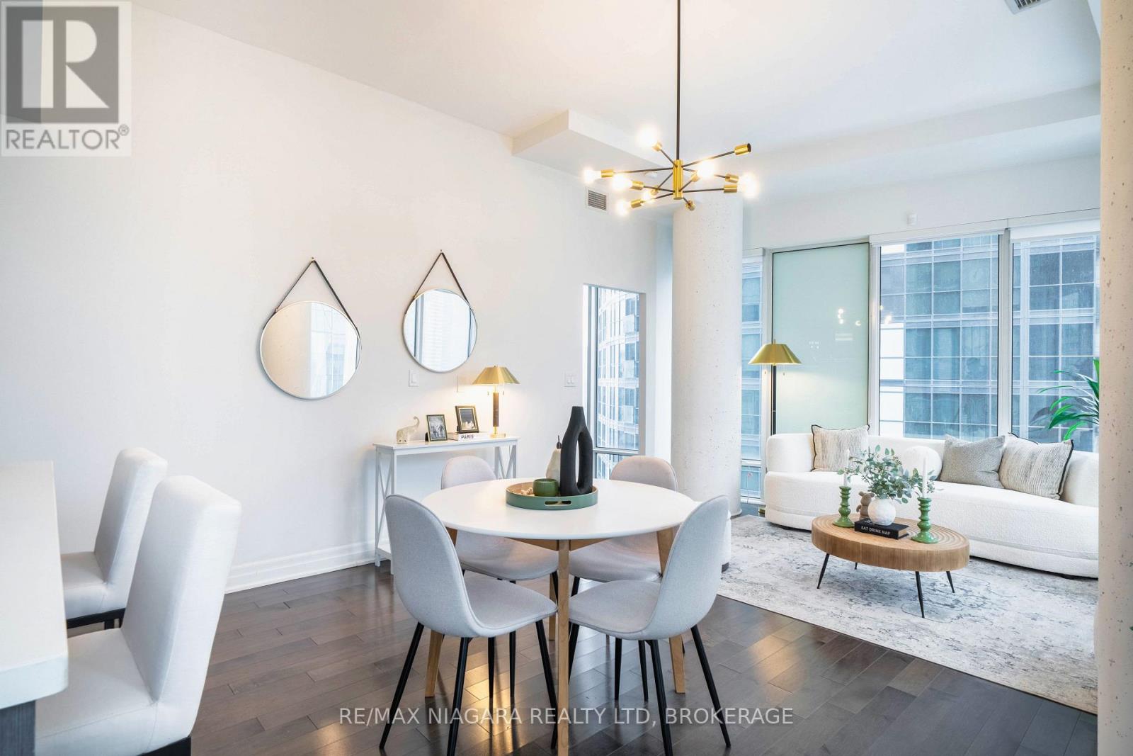 2802 - 8 The Esplanade Street, Toronto, Ontario  M5E 0A6 - Photo 20 - C12670160