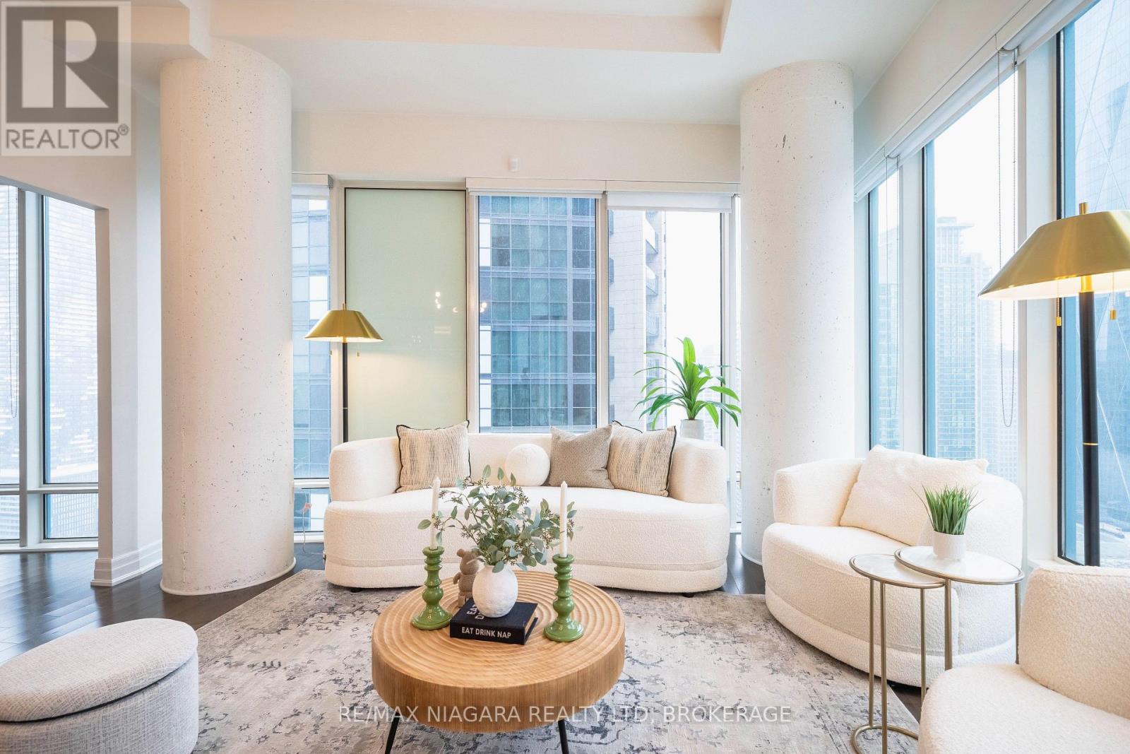 2802 - 8 The Esplanade Street, Toronto, Ontario  M5E 0A6 - Photo 24 - C12670160