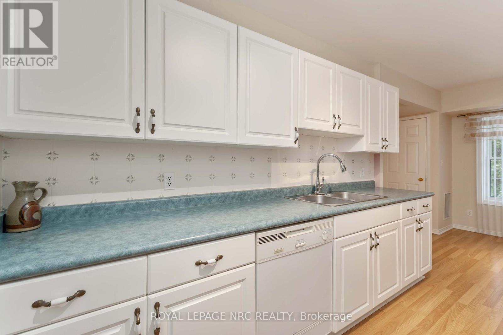 104 - 4090 John Charles Boulevard, Lincoln, Ontario  L0R 2C0 - Photo 11 - X12670192