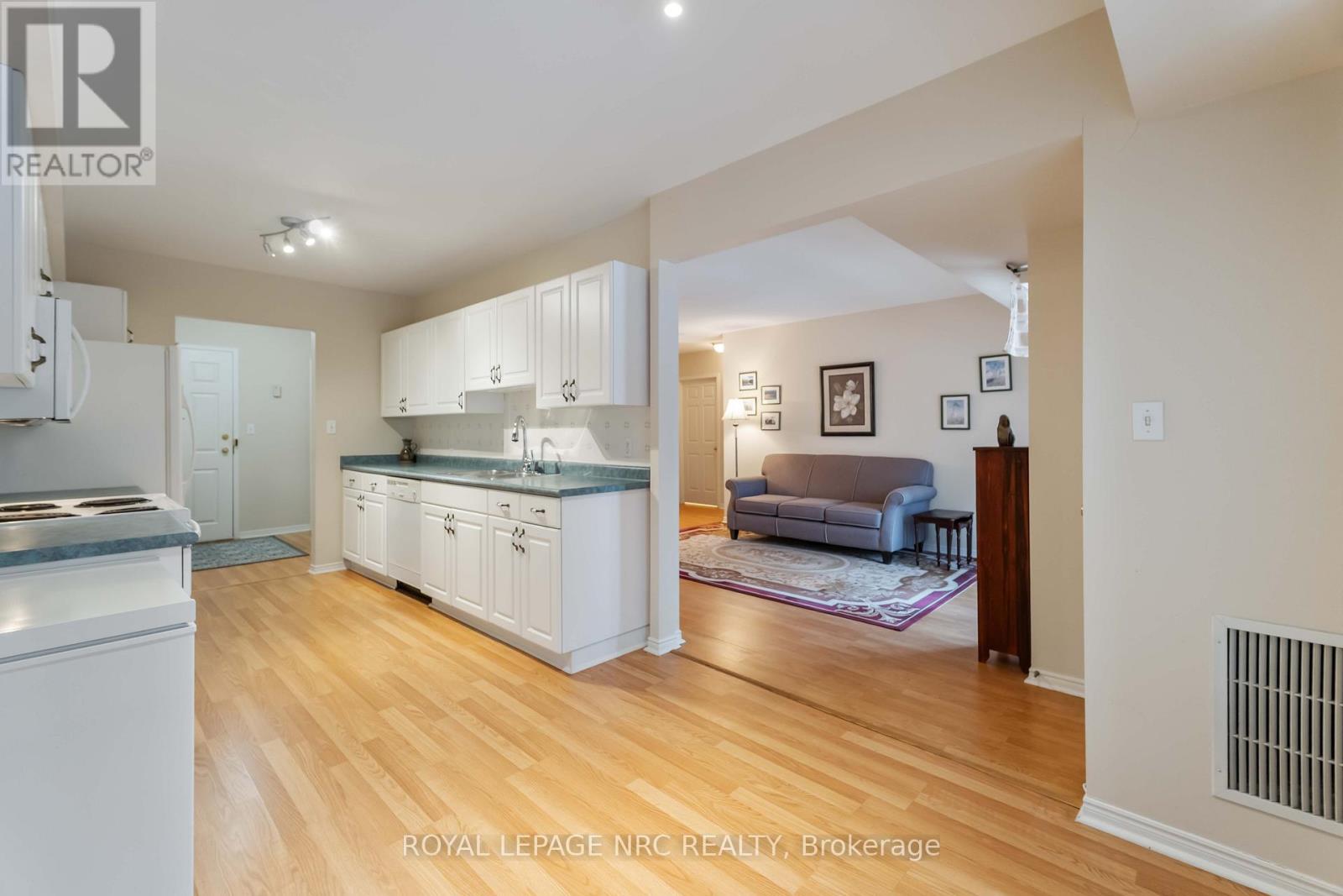 104 - 4090 John Charles Boulevard, Lincoln, Ontario  L0R 2C0 - Photo 12 - X12670192