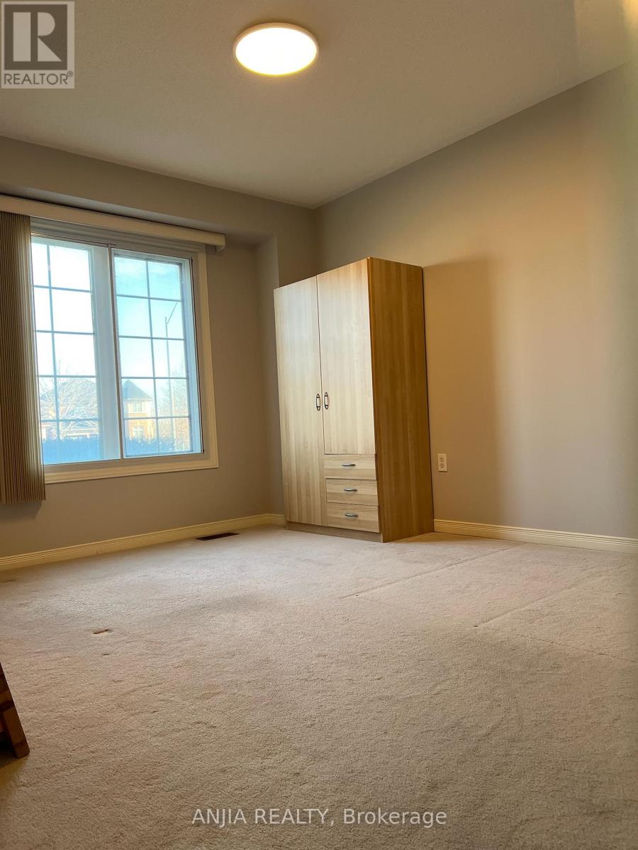 78 Thoroughbred Way, Markham, Ontario  L6C 0B6 - Photo 10 - N12665978