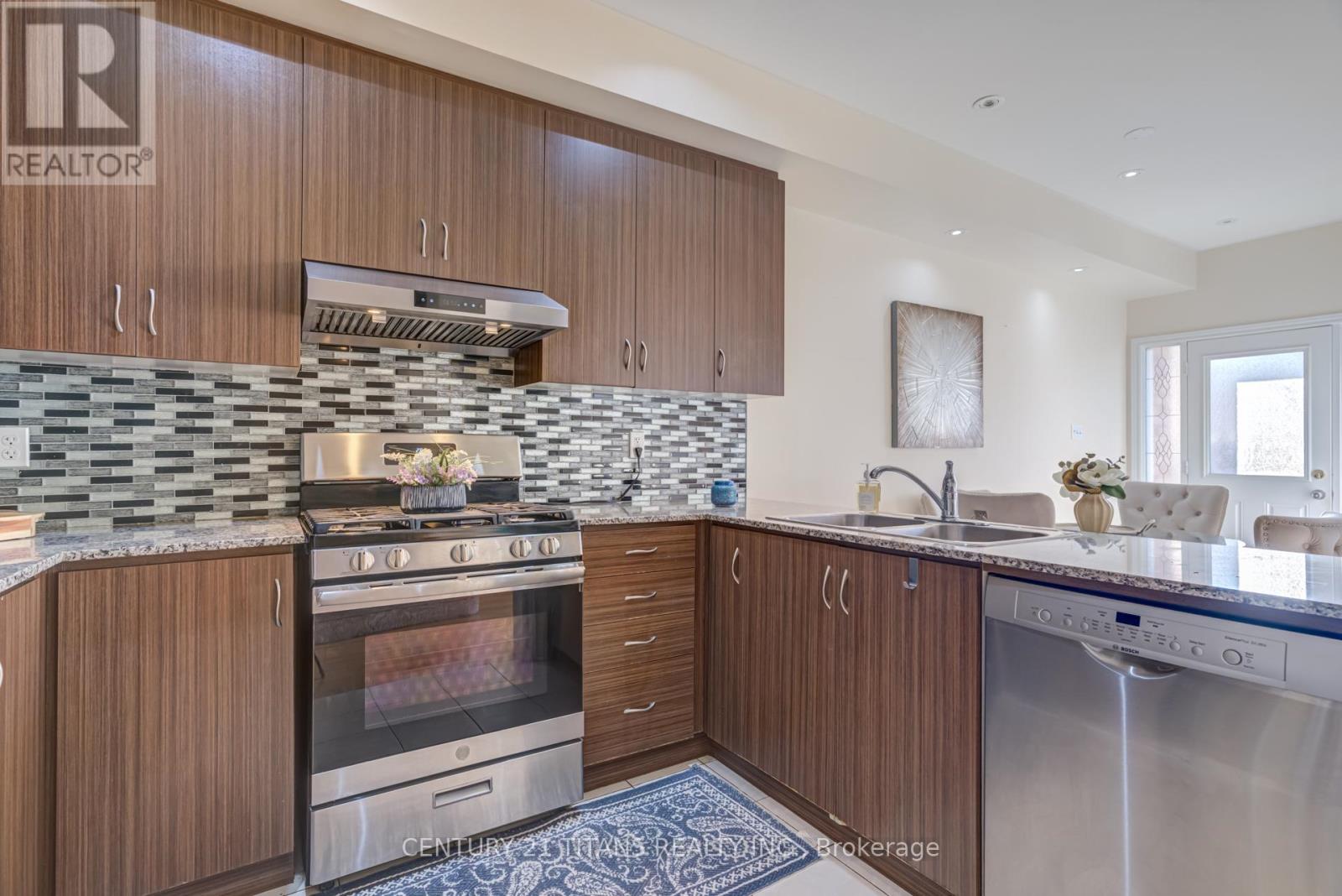 2602 Tillings Road, Pickering, Ontario  L1X 0C9 - Photo 12 - E12670186