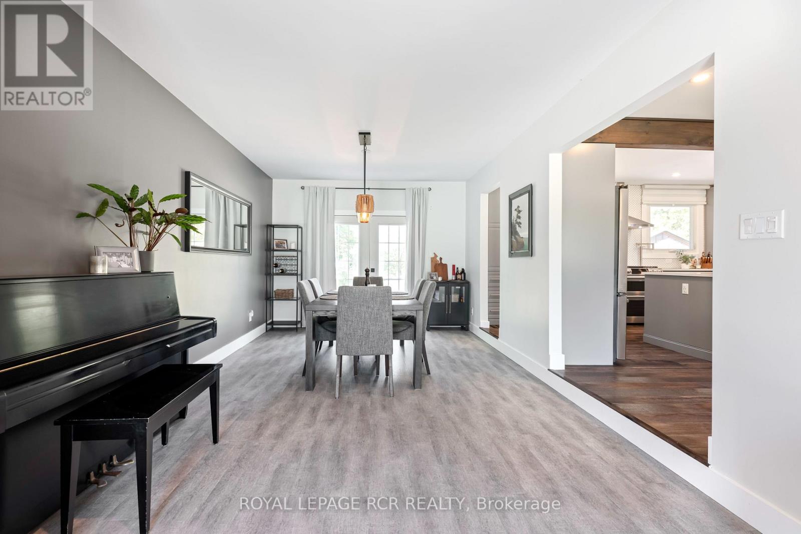 2534 Sunnidale Road, Springwater, Ontario  L0M 1T2 - Photo 12 - S12670132