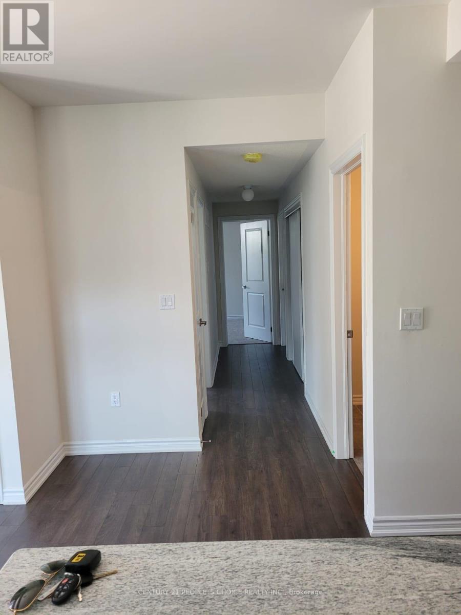 404 - 70 Halliford Place, Brampton, Ontario  L6P 4R1 - Photo 5 - W12670168