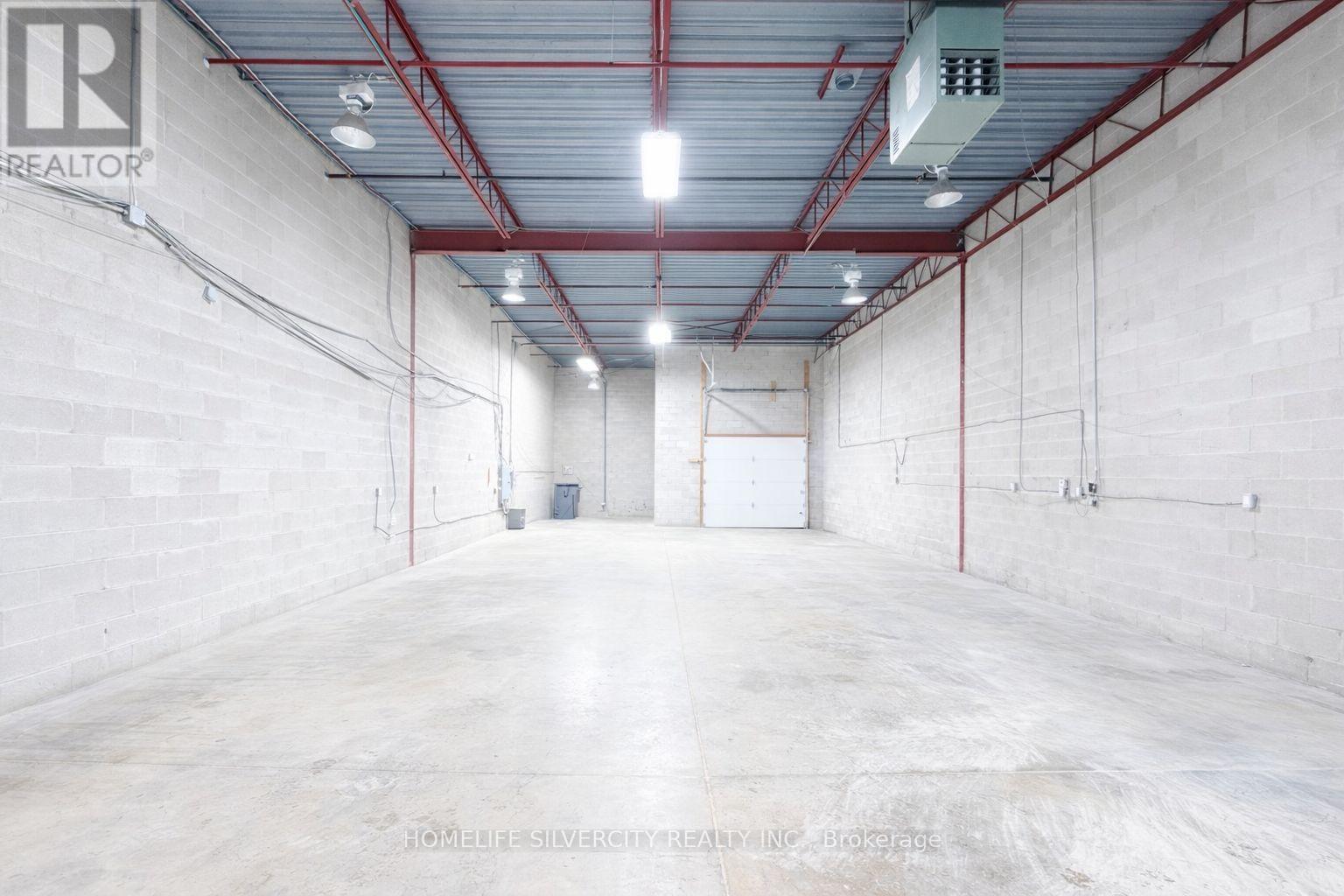 31 - 2053 Williams Parkway, Brampton, Ontario  L6S 5T4 - Photo 2 - W12670170