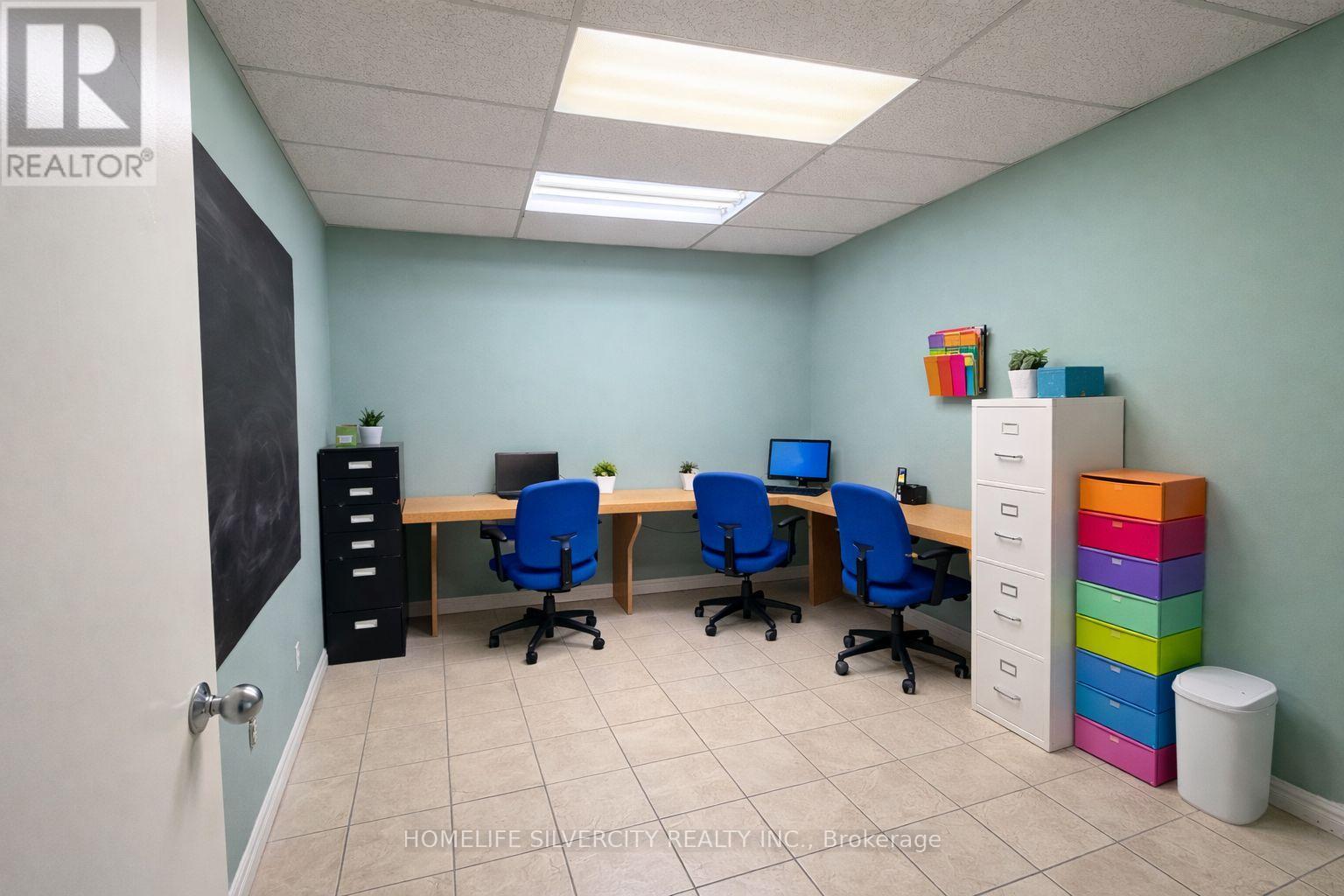 31 - 2053 Williams Parkway, Brampton, Ontario  L6S 5T4 - Photo 4 - W12670170