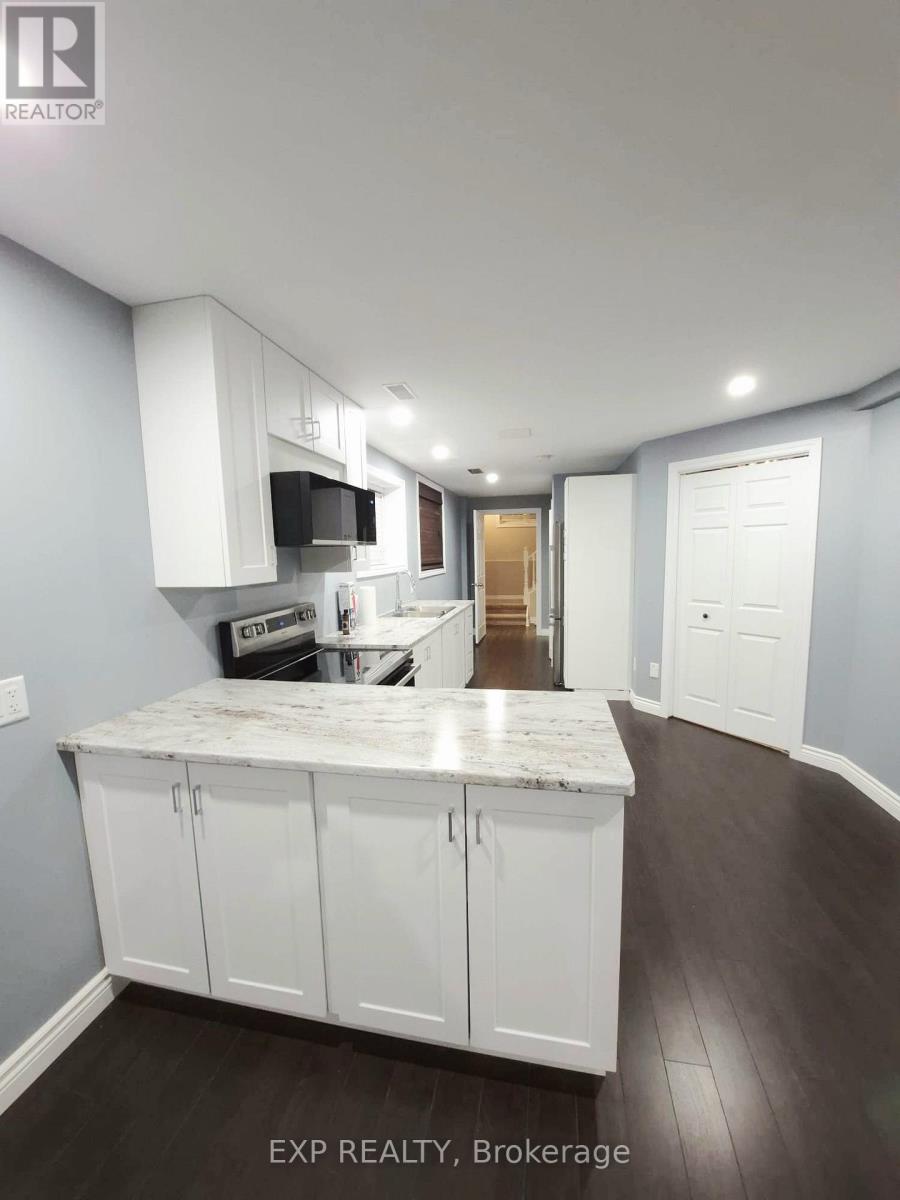 12 Vanier Drive, Welland, Ontario  L3B 1A2 - Photo 2 - X12670130