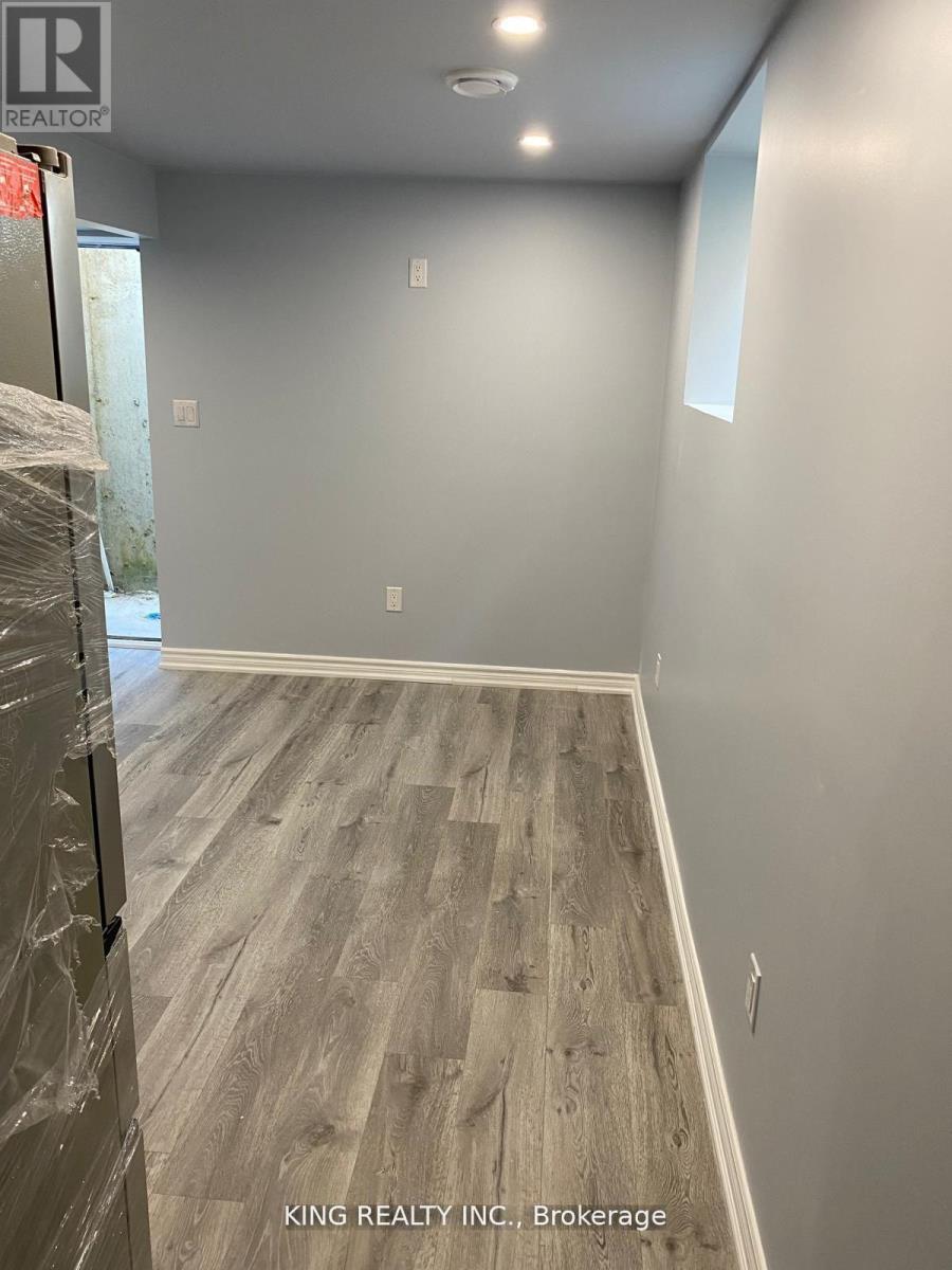 3768 Stewart Avenue, London South, Ontario  N6L 1K3 - Photo 3 - X12670178