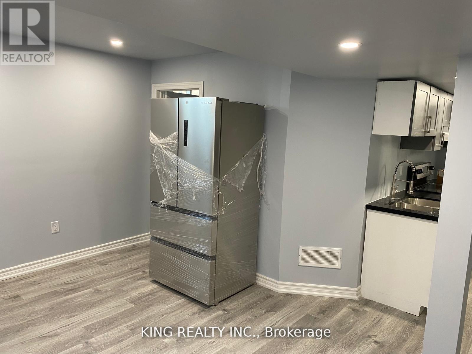 3768 Stewart Avenue, London South, Ontario  N6L 1K3 - Photo 5 - X12670178