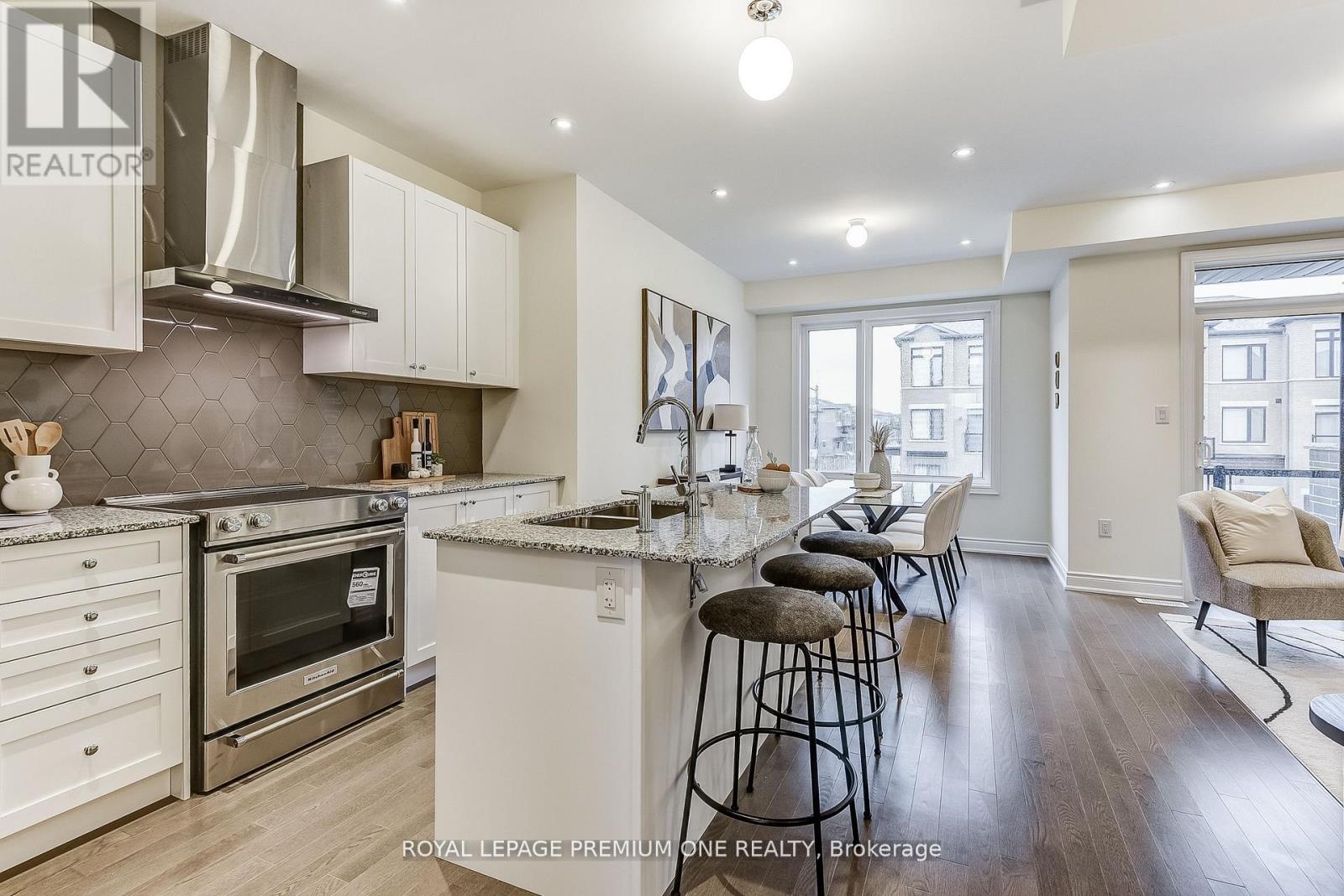 117 Tennant Circle, Vaughan, Ontario  L4H 5L5 - Photo 12 - N12669126