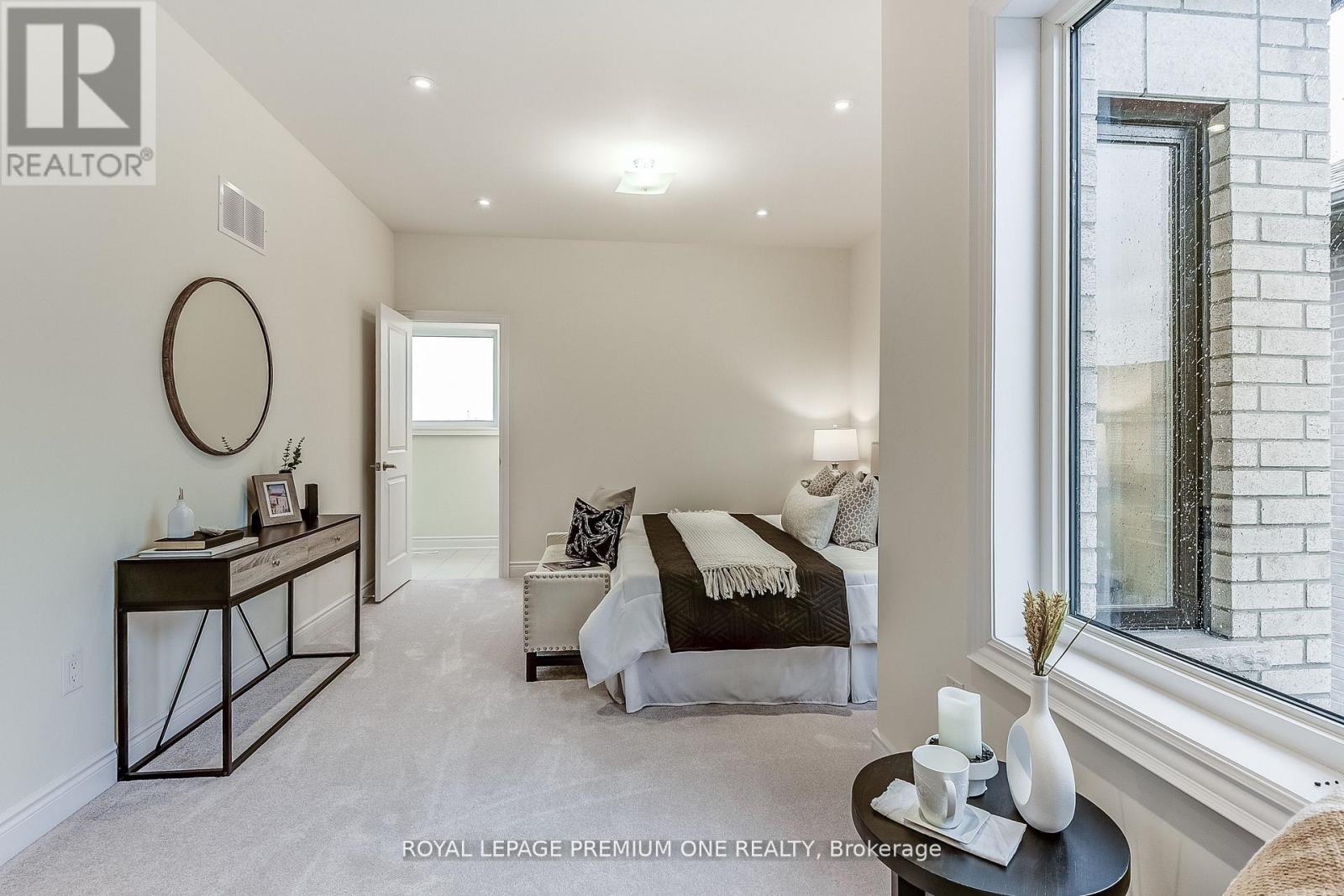 117 Tennant Circle, Vaughan, Ontario  L4H 5L5 - Photo 29 - N12669126