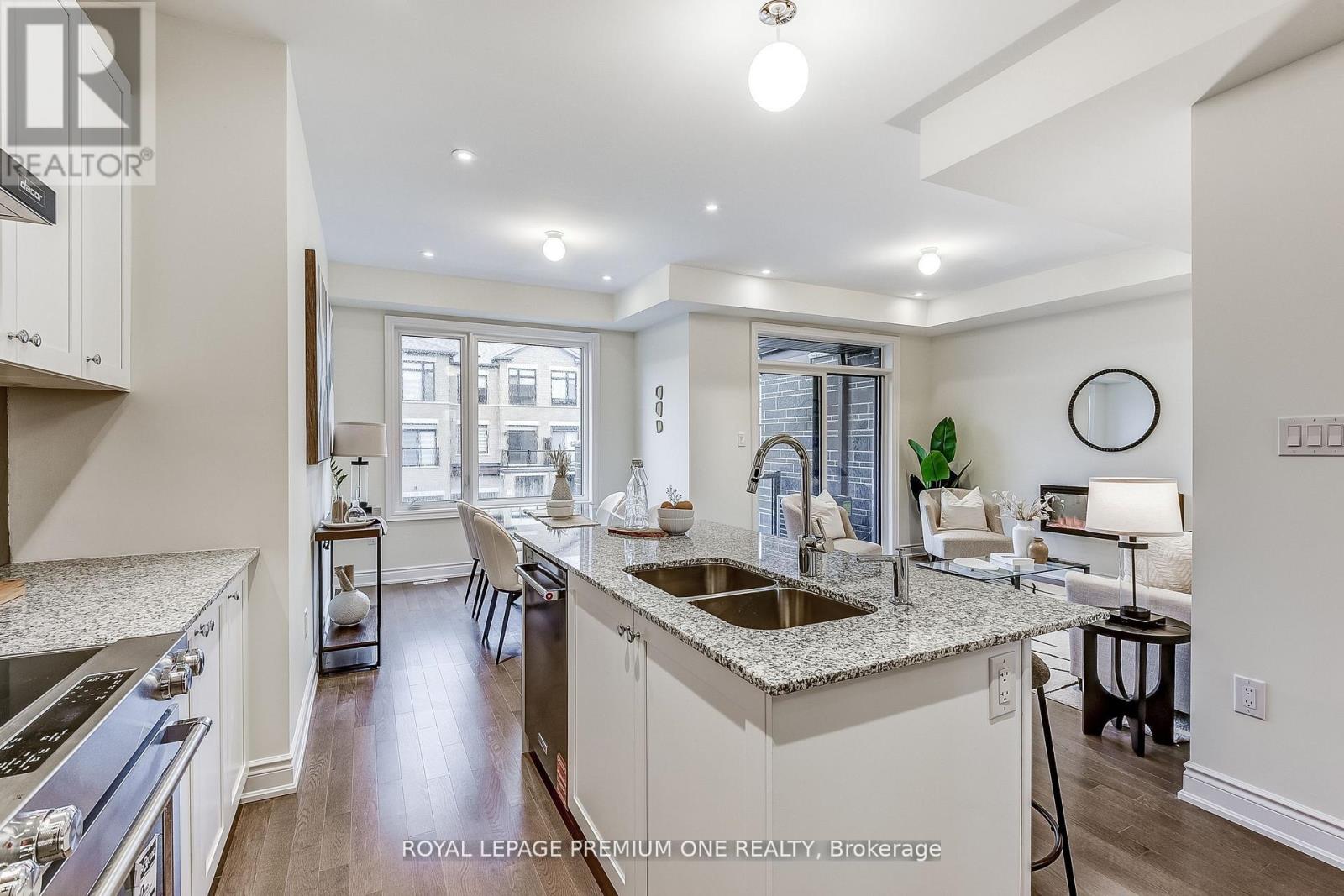 117 Tennant Circle, Vaughan, Ontario  L4H 5L5 - Photo 9 - N12669126