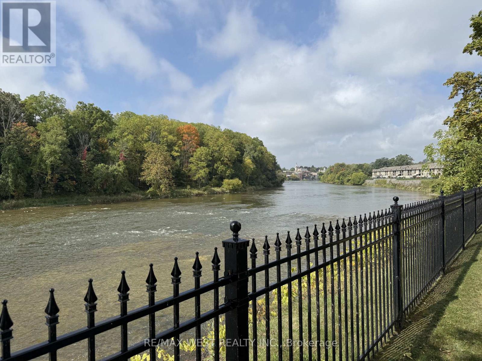 36 Willow Street, Brant, Ontario  N3L 2K6 - Photo 4 - X12663618