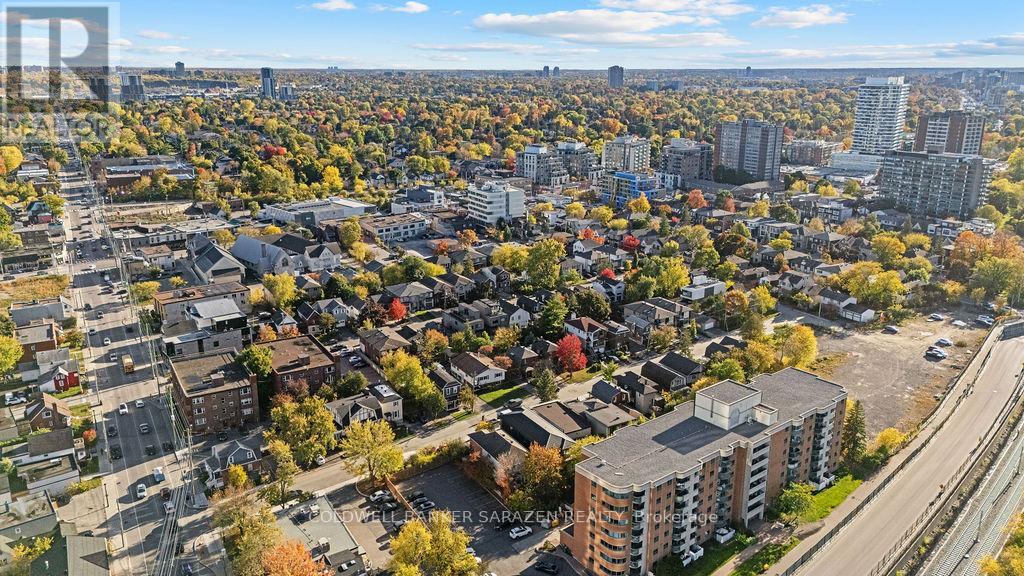 6 - 353 Wilmont Avenue, Ottawa, Ontario  K2A 0B2 - Photo 8 - X12670220