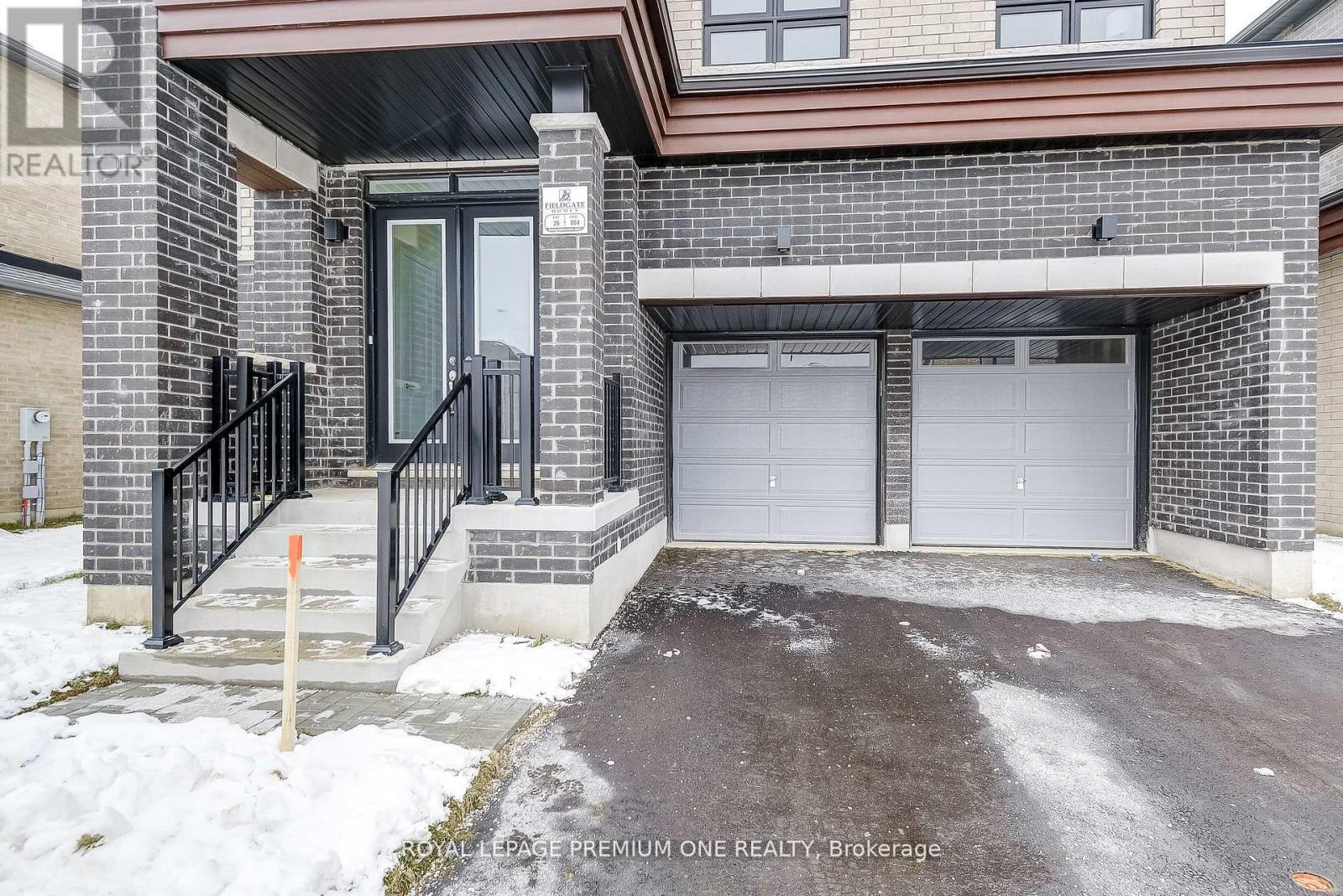 884 Plum Place, Milton, Ontario  L9T 7E7 - Photo 3 - W12669232