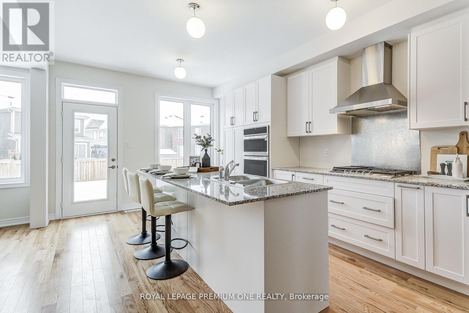 440 Kennedy Circle, Milton, Ontario  L9T 7E7 - Photo 12 - W12669302