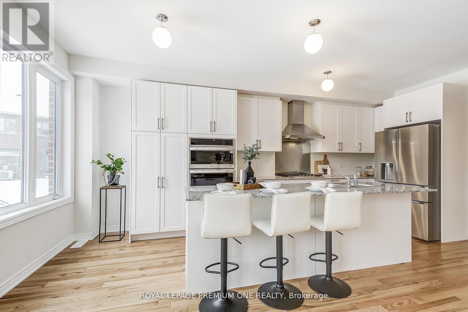 440 Kennedy Circle, Milton, Ontario  L9T 7E7 - Photo 15 - W12669302