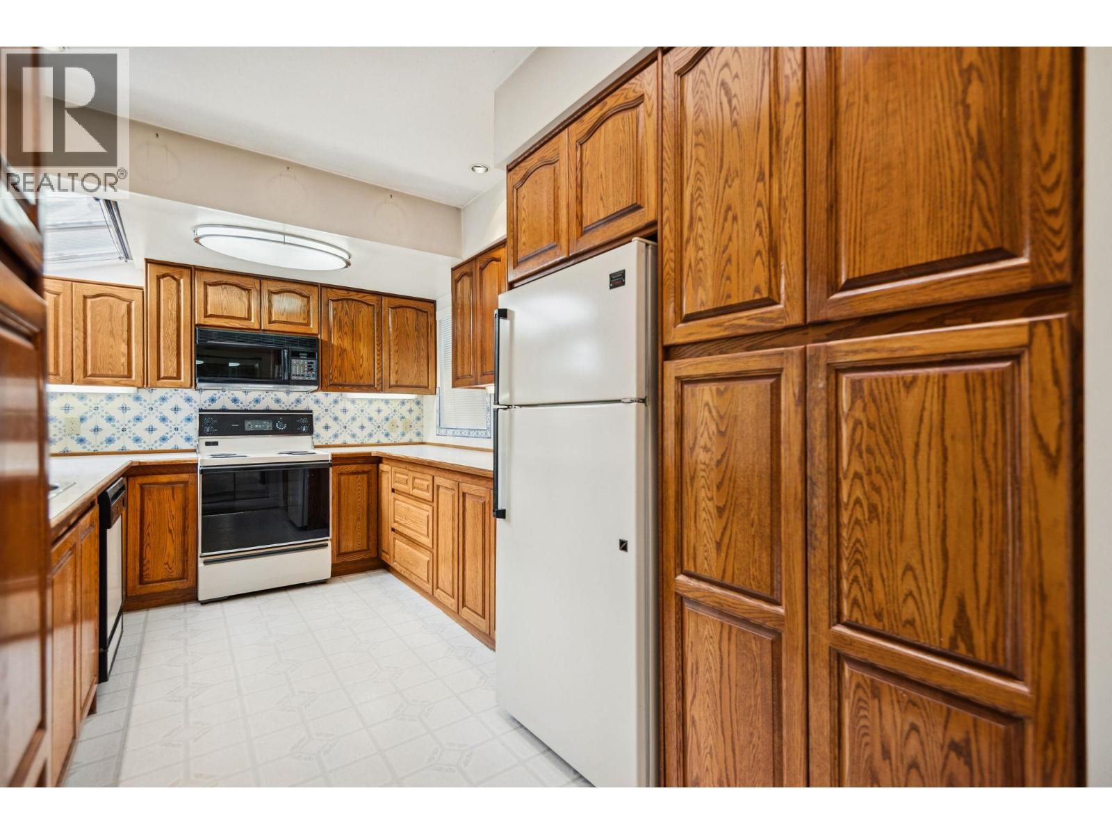 5525 Crown Street, Vancouver, British Columbia  V6N 2B6 - Photo 11 - R3076732