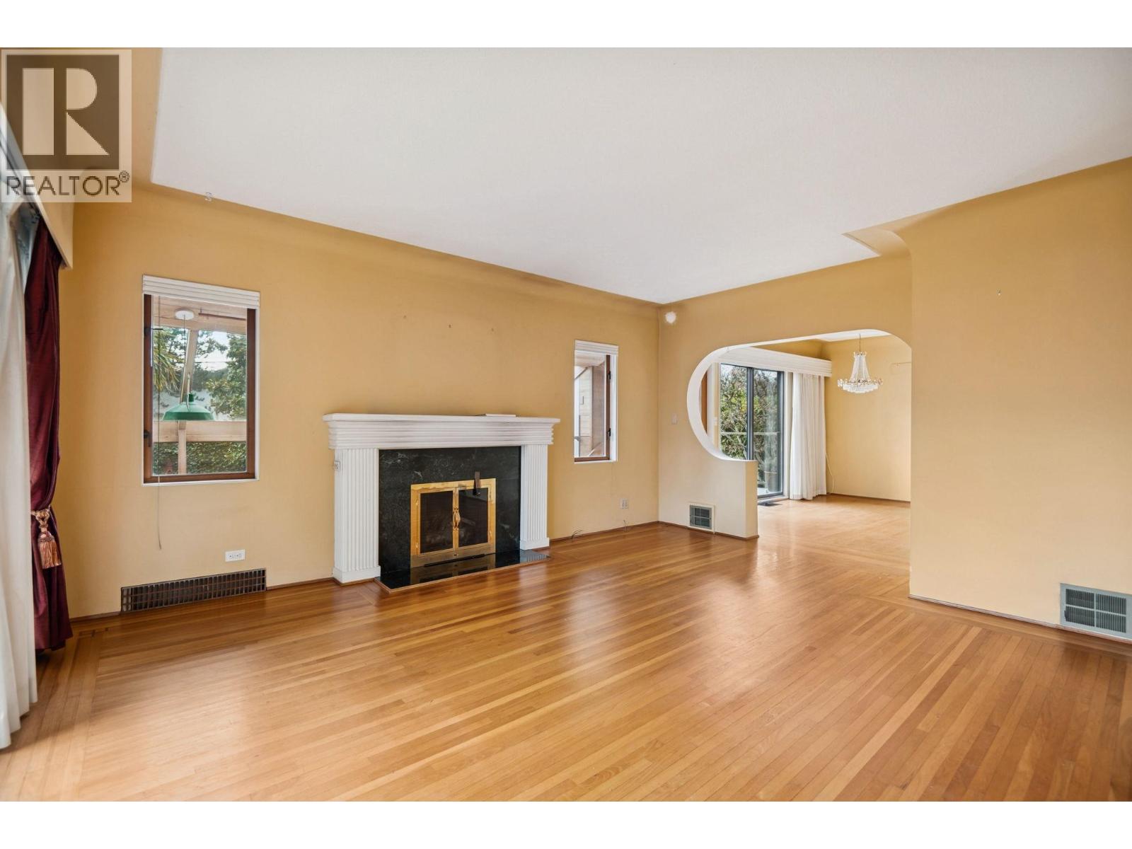 5525 Crown Street, Vancouver, British Columbia  V6N 2B6 - Photo 8 - R3076732