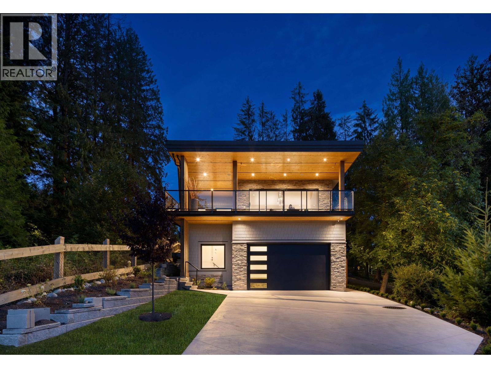 1486 Coast Meridian Road, Coquitlam, British Columbia  V3E 0C4 - Photo 2 - R3076740