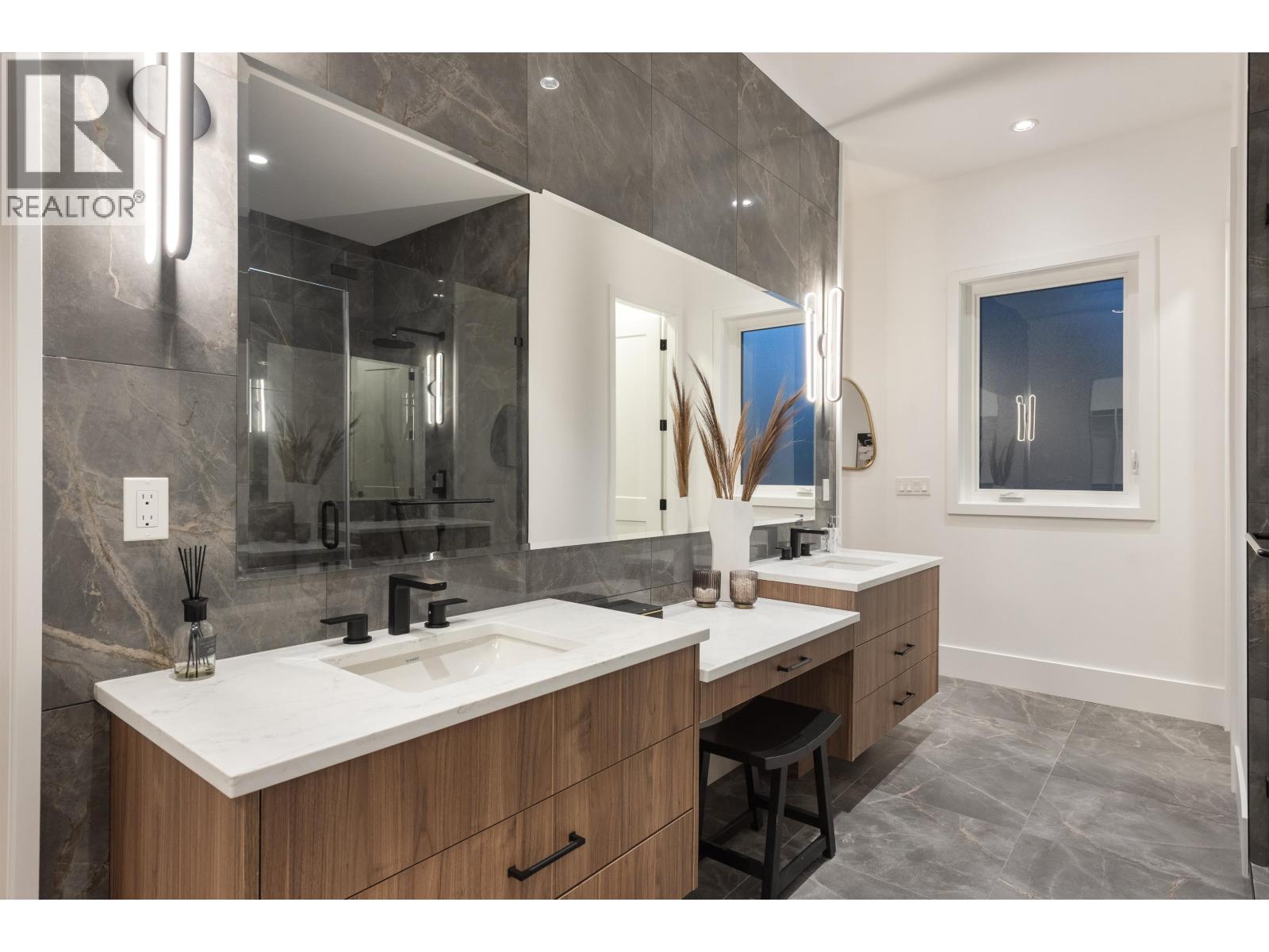 1486 Coast Meridian Road, Coquitlam, British Columbia  V3E 0C4 - Photo 21 - R3076740