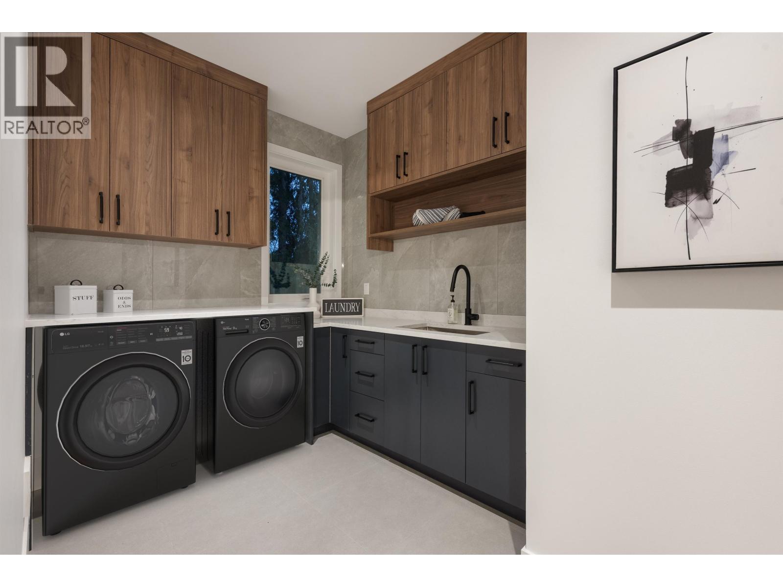 1486 Coast Meridian Road, Coquitlam, British Columbia  V3E 0C4 - Photo 33 - R3076740