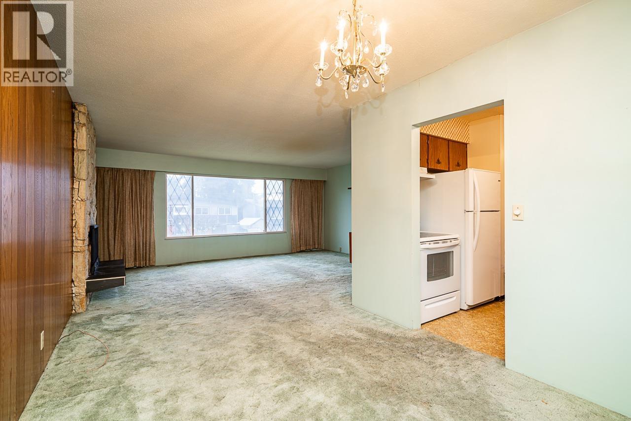 2159 Centennial Avenue, Port Coquitlam, British Columbia V3B 2E4 - Photo 8 - R3076779